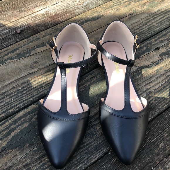 ModCloth Heartbeat T-strap vegan flats wide 6 6W - Picture 4 of 8